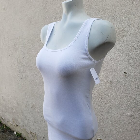 Gap Modern Tank in tall NWT - Picture 3 of 6